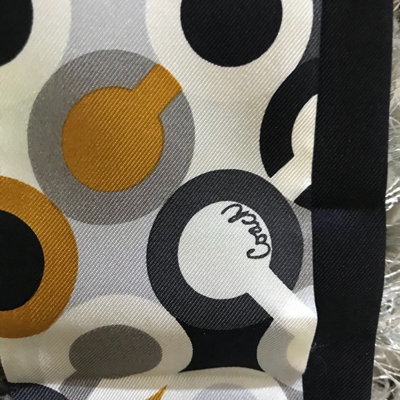 Beautiful silk Coach headbands - Picture 4 of 8